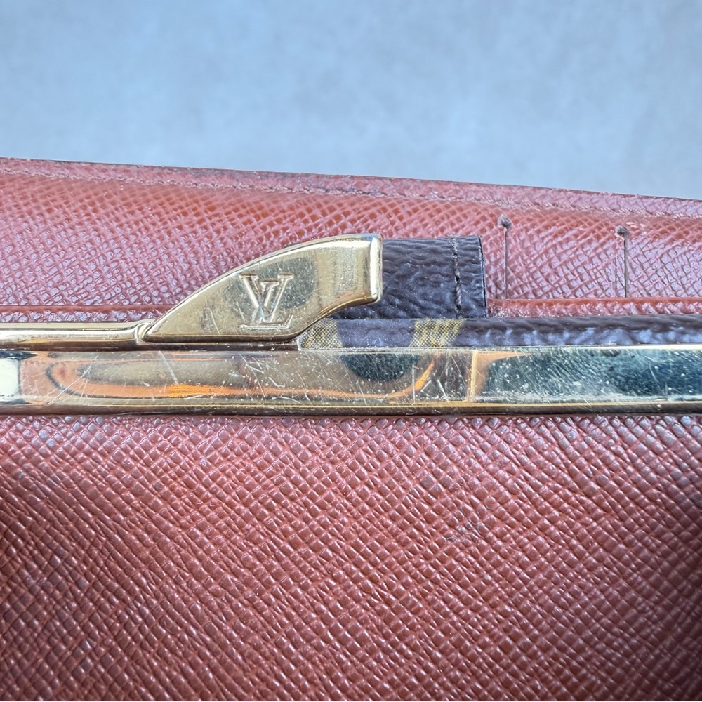 Louis Vuitton Monogram Kisslock Wallet Vintage Coin Purse - Picture 8 of 16